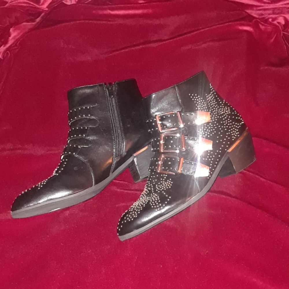 Women boots